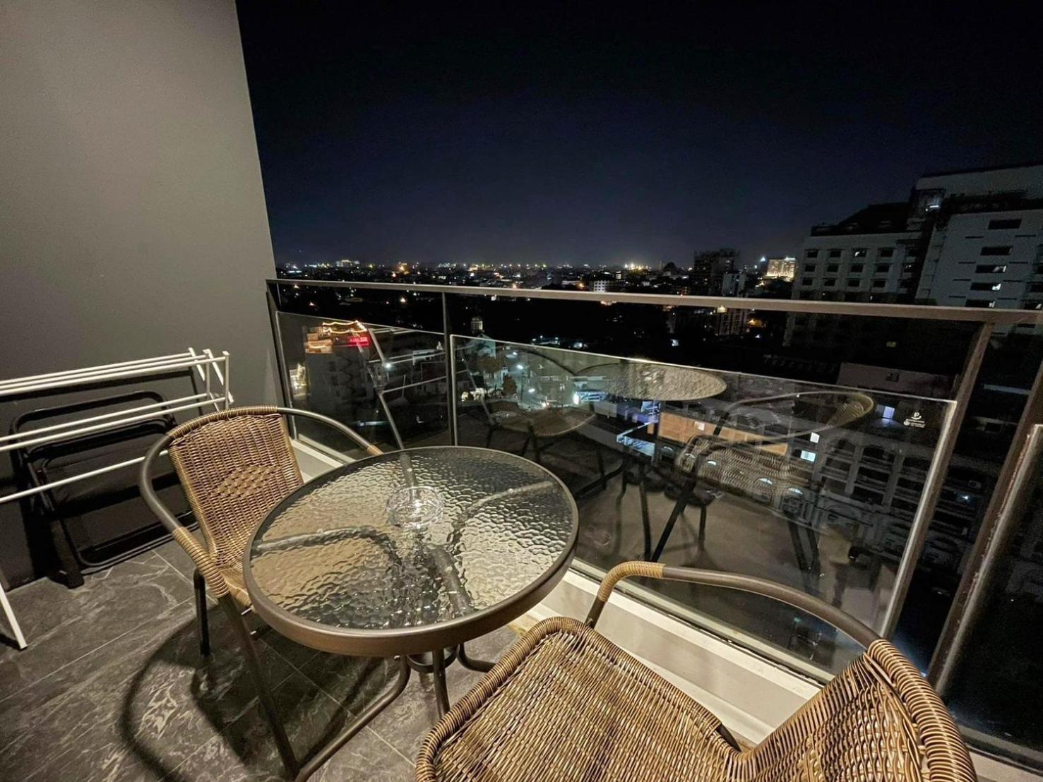 The Astra Sky River Condo Chiang Mai Bagian luar foto