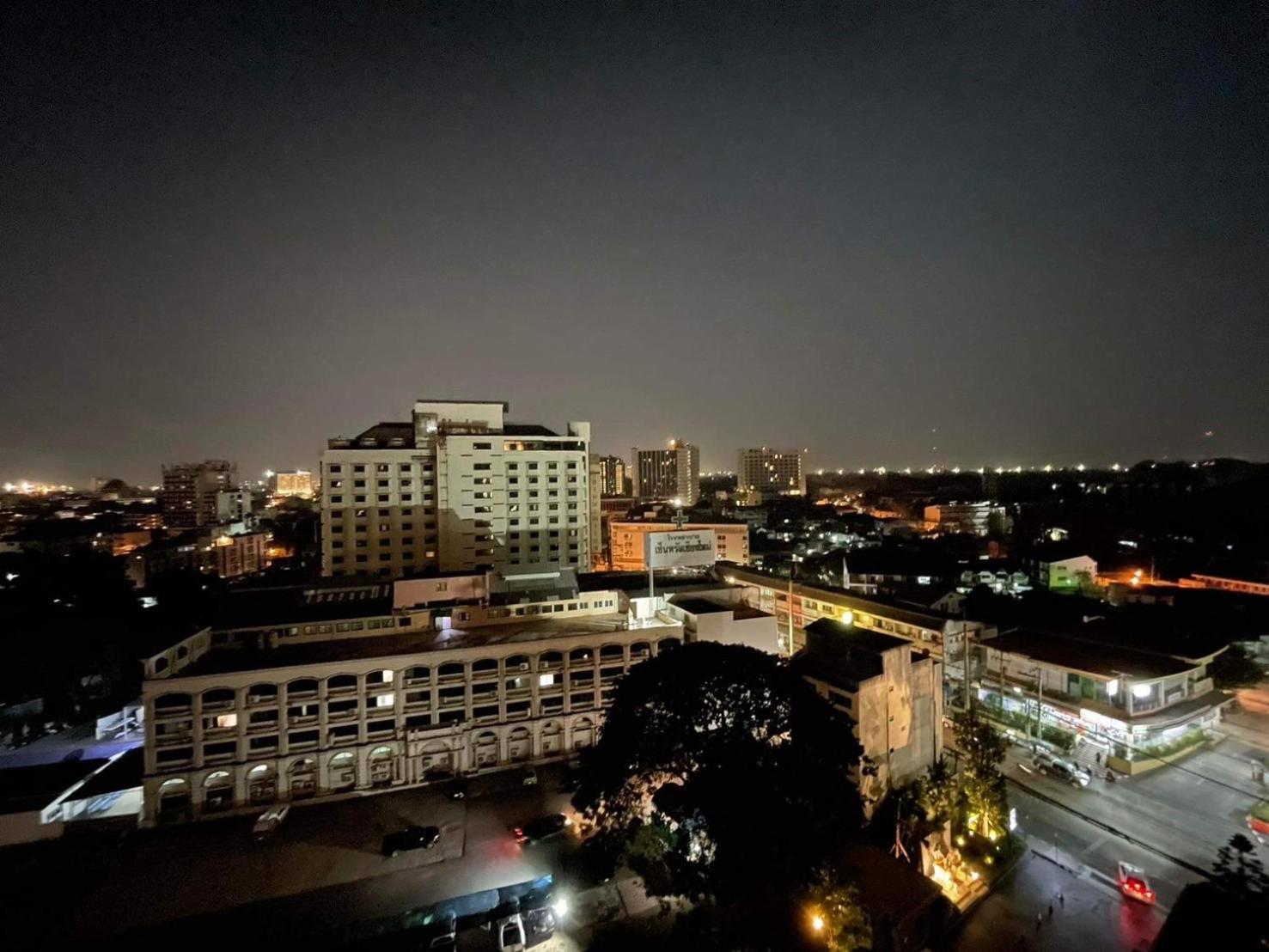 The Astra Sky River Condo Chiang Mai Bagian luar foto