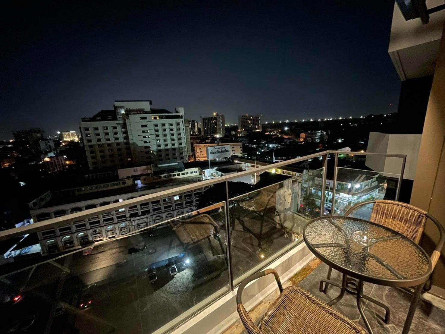 The Astra Sky River Condo Chiang Mai Bagian luar foto