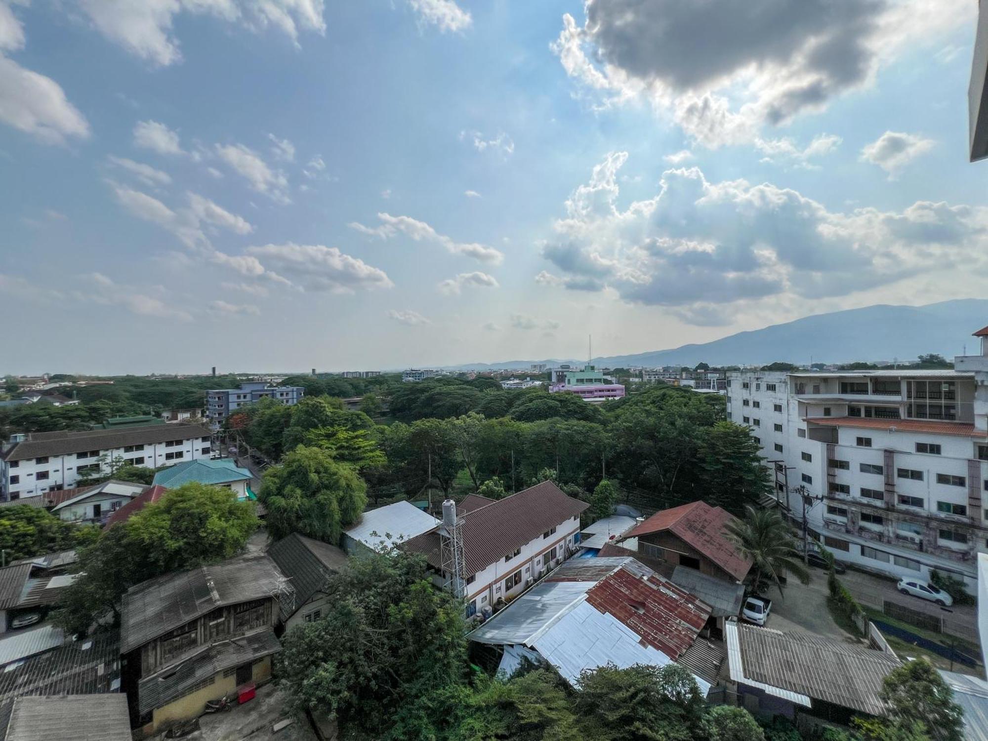The Astra Sky River Condo Chiang Mai Bagian luar foto